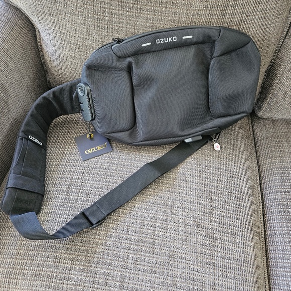 NWT - OZUKO New Multifunction Crossbody Bag with Anti-Theft Shoulder - Picture 1 of 6